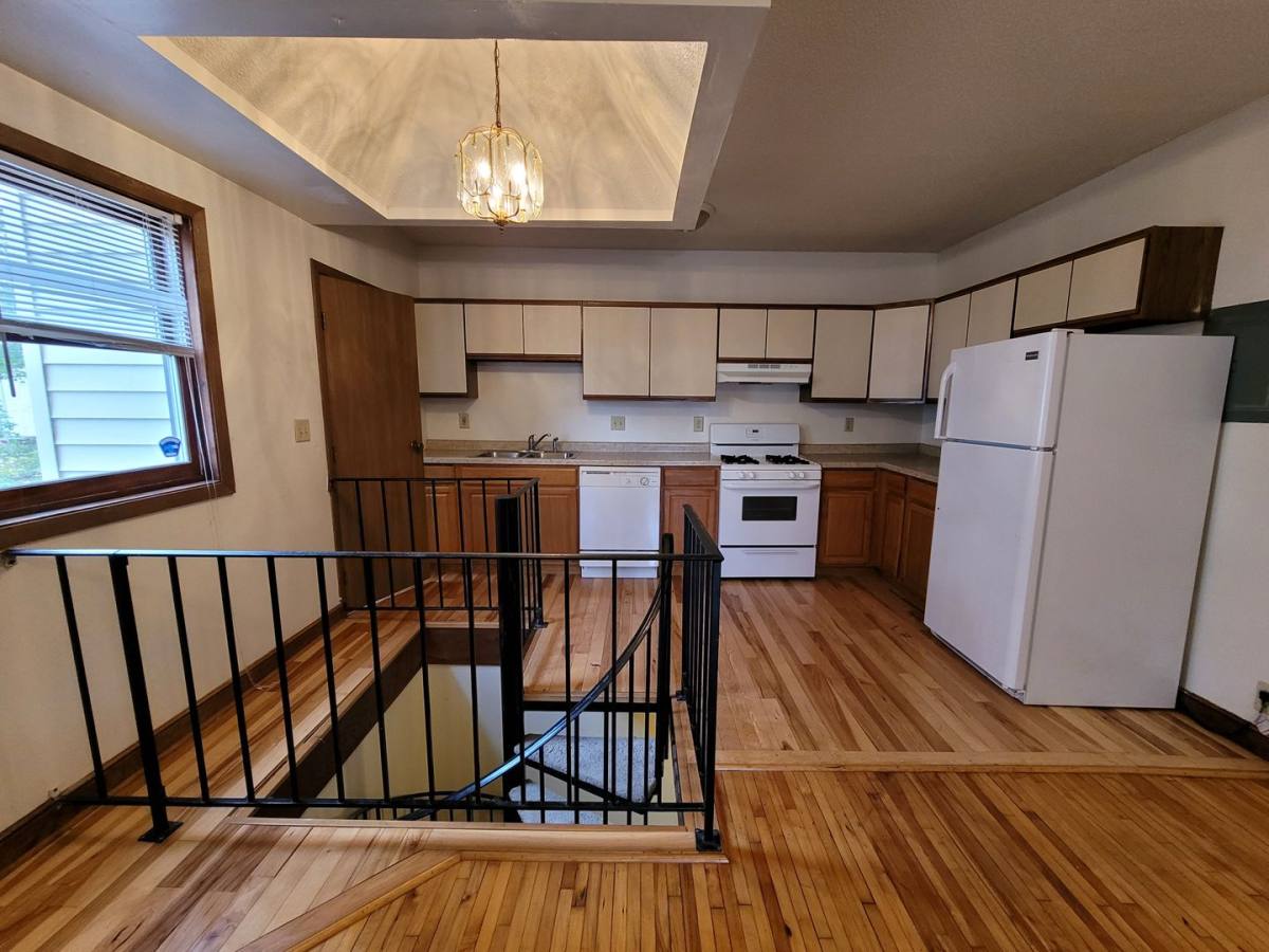 Apartment for rent at 1910 Feronia Ave, Saint Paul, MN 55104
