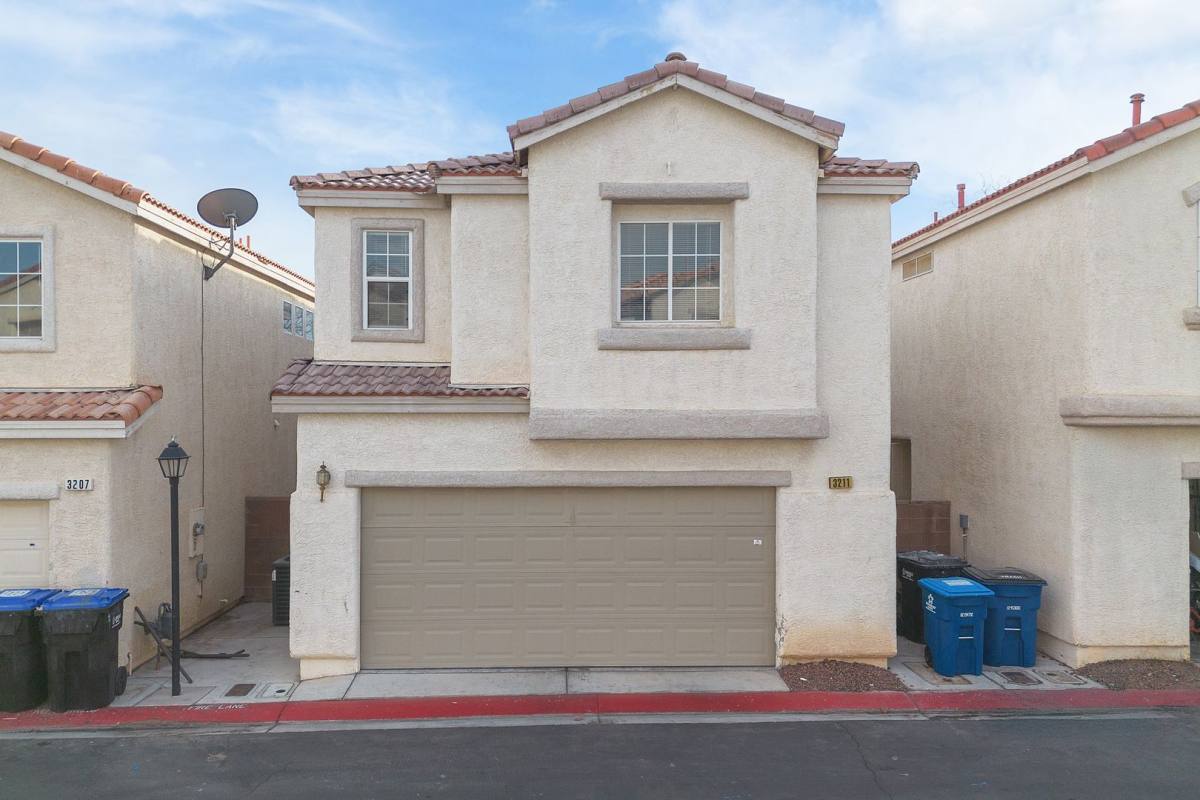 Townhouse for rent at 3211 Sunrise Cove Ave, North Las Vegas, NV 89031