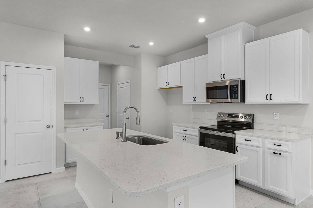 House for rent at 5016 Bear Lake Loop, Deland, FL 32724