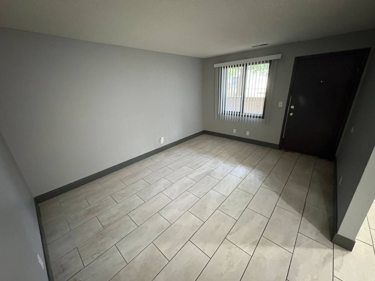 1528 S 19th St, Lincoln, NE 68502 - Apartment for Rent - Image 1