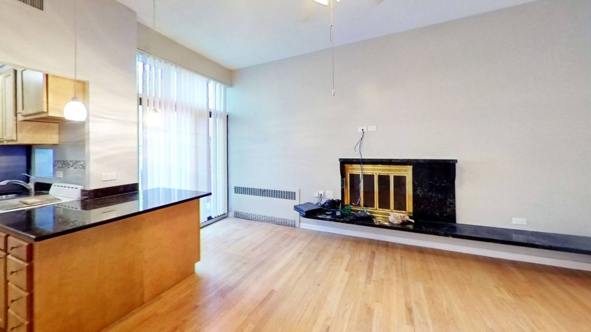 Apartment for rent at 1247 N State St, Chicago, IL 60610