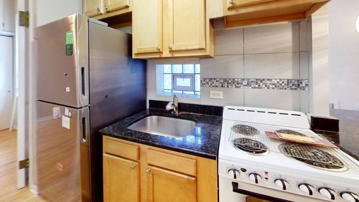 Apartment for rent at 1247 N State St, Chicago, IL 60610