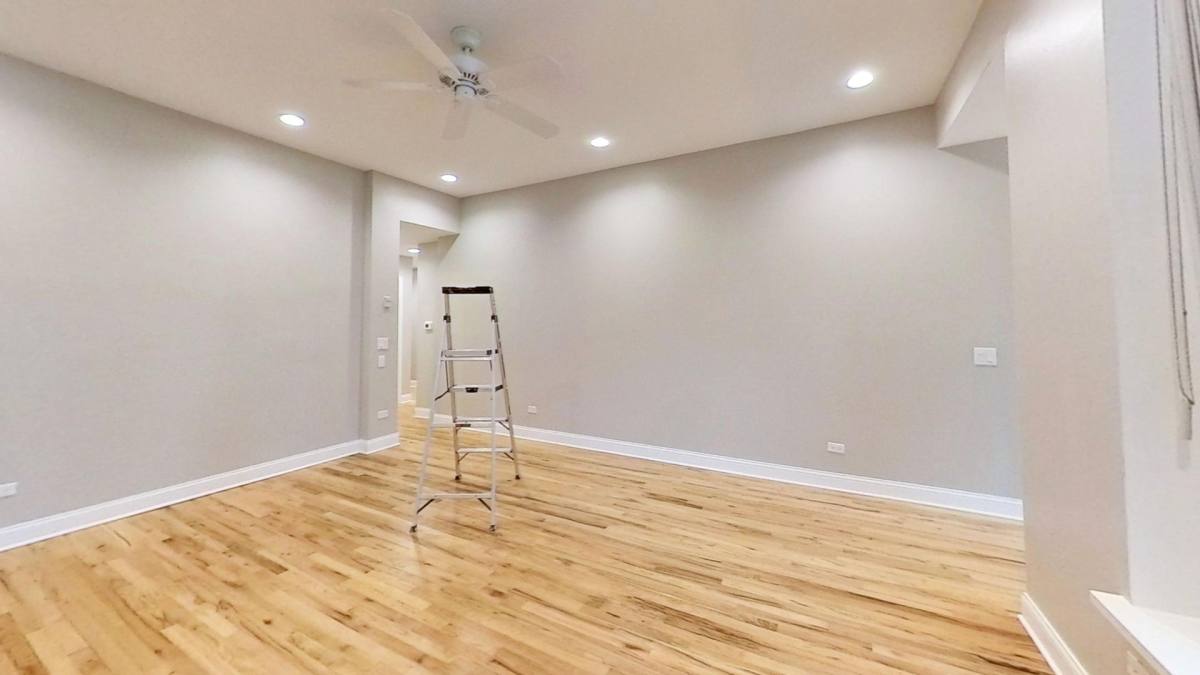 Apartment for rent at 1247 N State St, Chicago, IL 60610