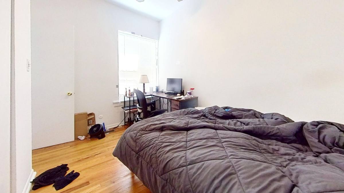 Apartment for rent at 701 W Belmont Ave, Chicago, IL 60657