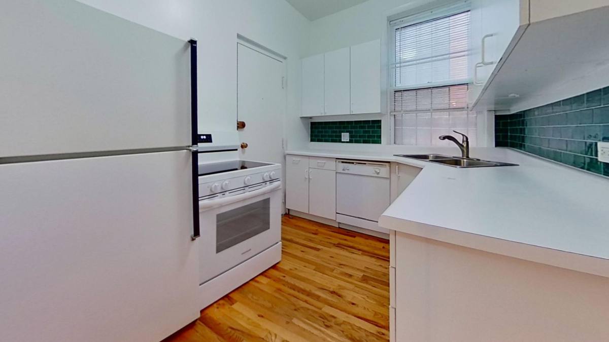 Apartment for rent at 701 W Belmont Ave, Chicago, IL 60657