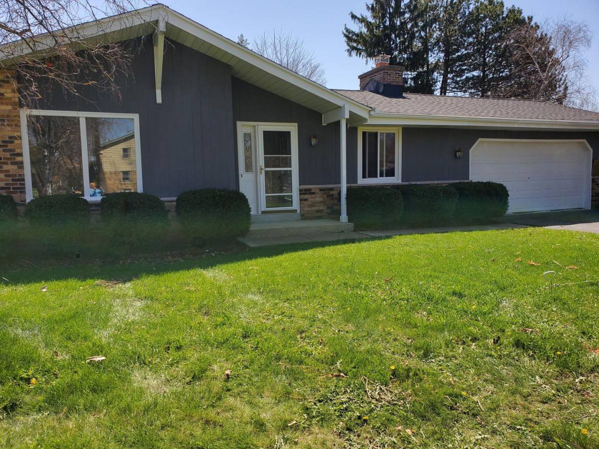 House for rent at 18625 Lola Dr, Brookfield, WI 53045