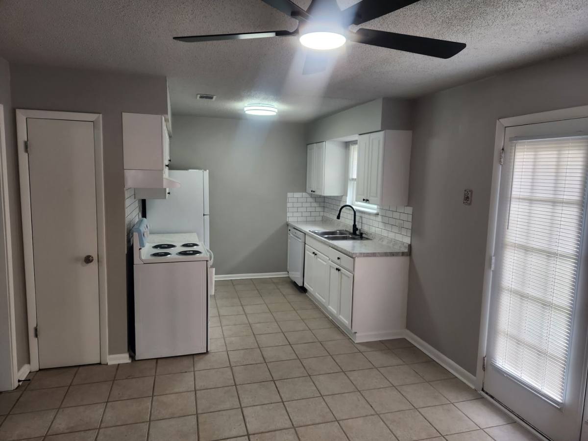 House for rent at 662 Mahoney Rd, Hinesville, GA 31313