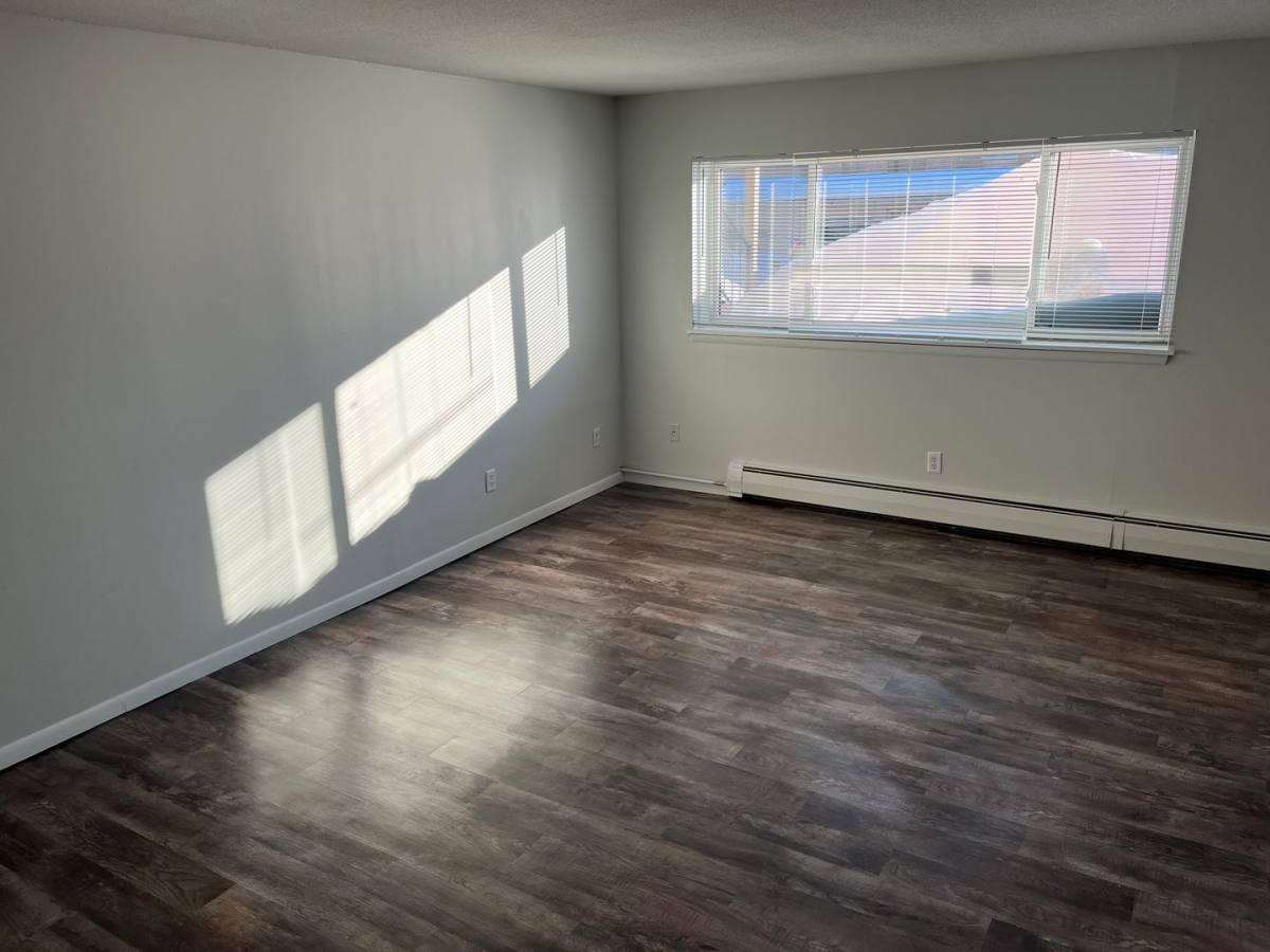 Apartment for rent at 1725 Kenwood Ave, Duluth, MN 55811