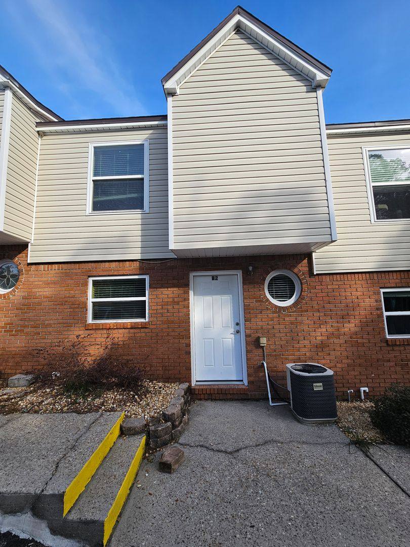 Townhouse for rent at 1325 W 12th St #B-2, Panama City, FL 32401