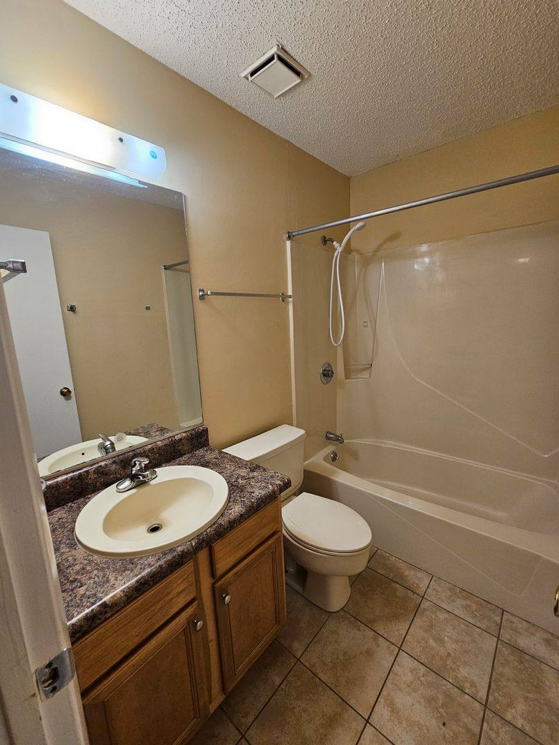Townhouse for rent at 1325 W 12th St #B-2, Panama City, FL 32401