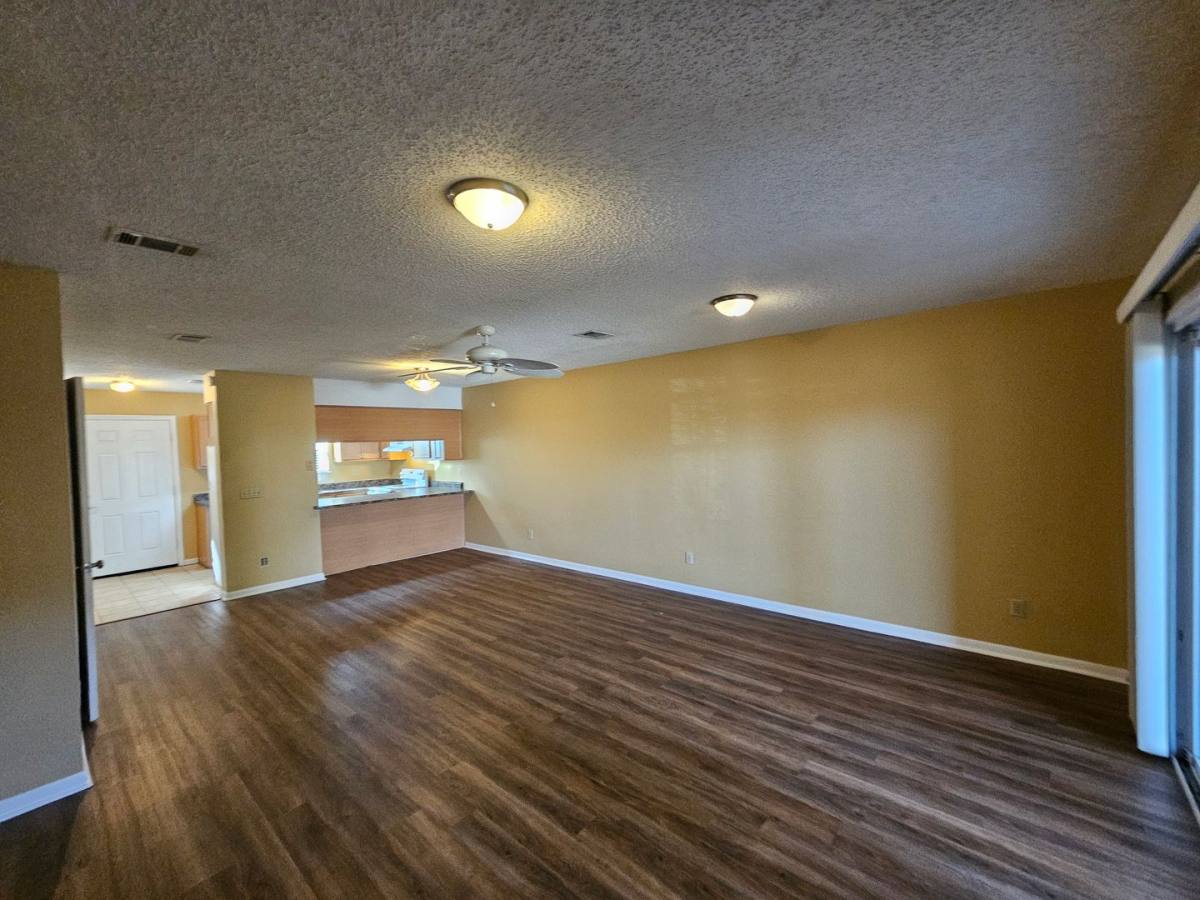 Townhouse for rent at 1325 W 12th St #B-2, Panama City, FL 32401