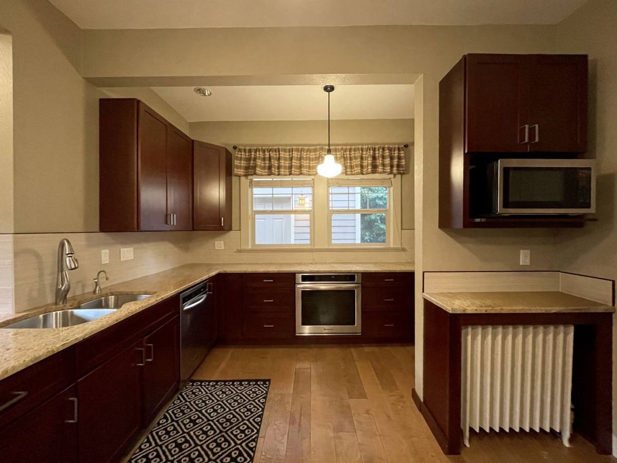 House for rent at 5514 NE Halsey St, Portland, OR 97213