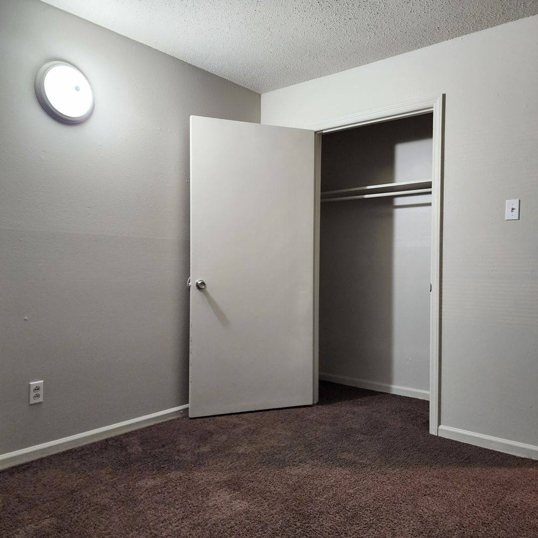 Townhouse for rent at 6815 Forbing Rd, Little Rock, AR 72209