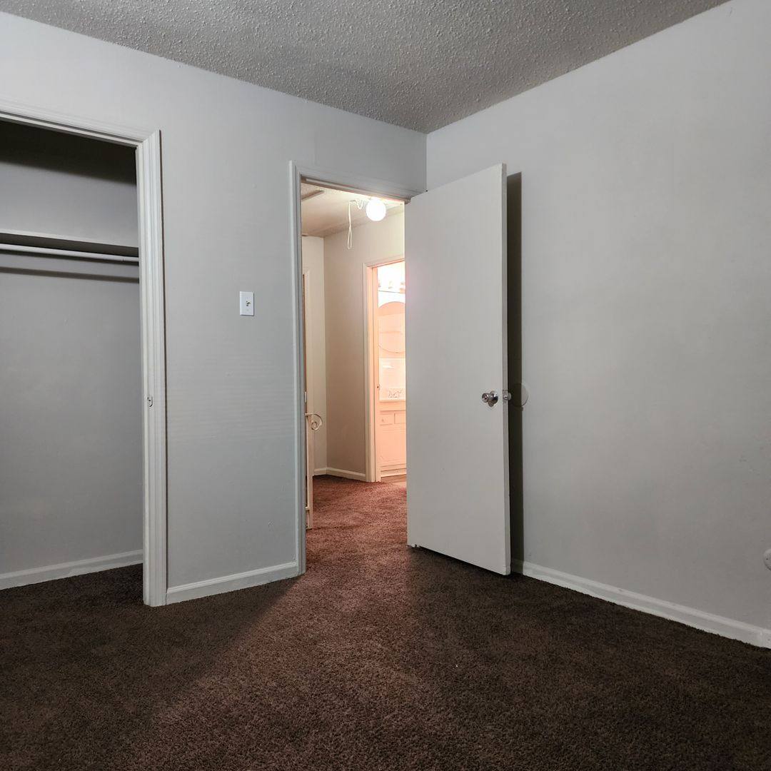 Townhouse for rent at 6815 Forbing Rd, Little Rock, AR 72209