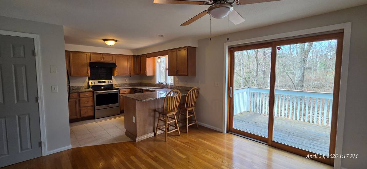 Apartment for rent at 15R Bonnie Lane, Derry, NH 03038