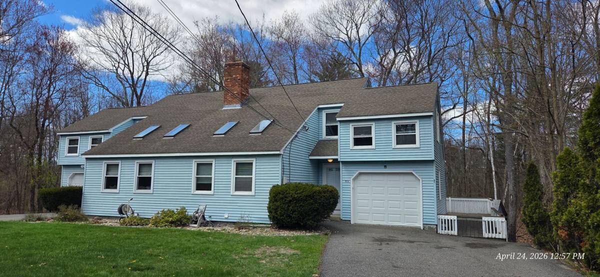 Apartment for rent at 15R Bonnie Lane, Derry, NH 03038