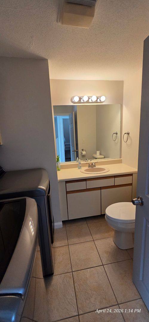 Apartment for rent at 15R Bonnie Lane, Derry, NH 03038
