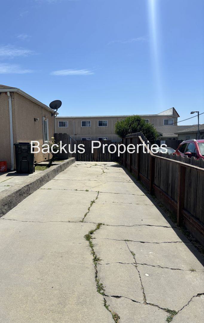 Apartment for rent at 516 James St, Salinas, CA 93905