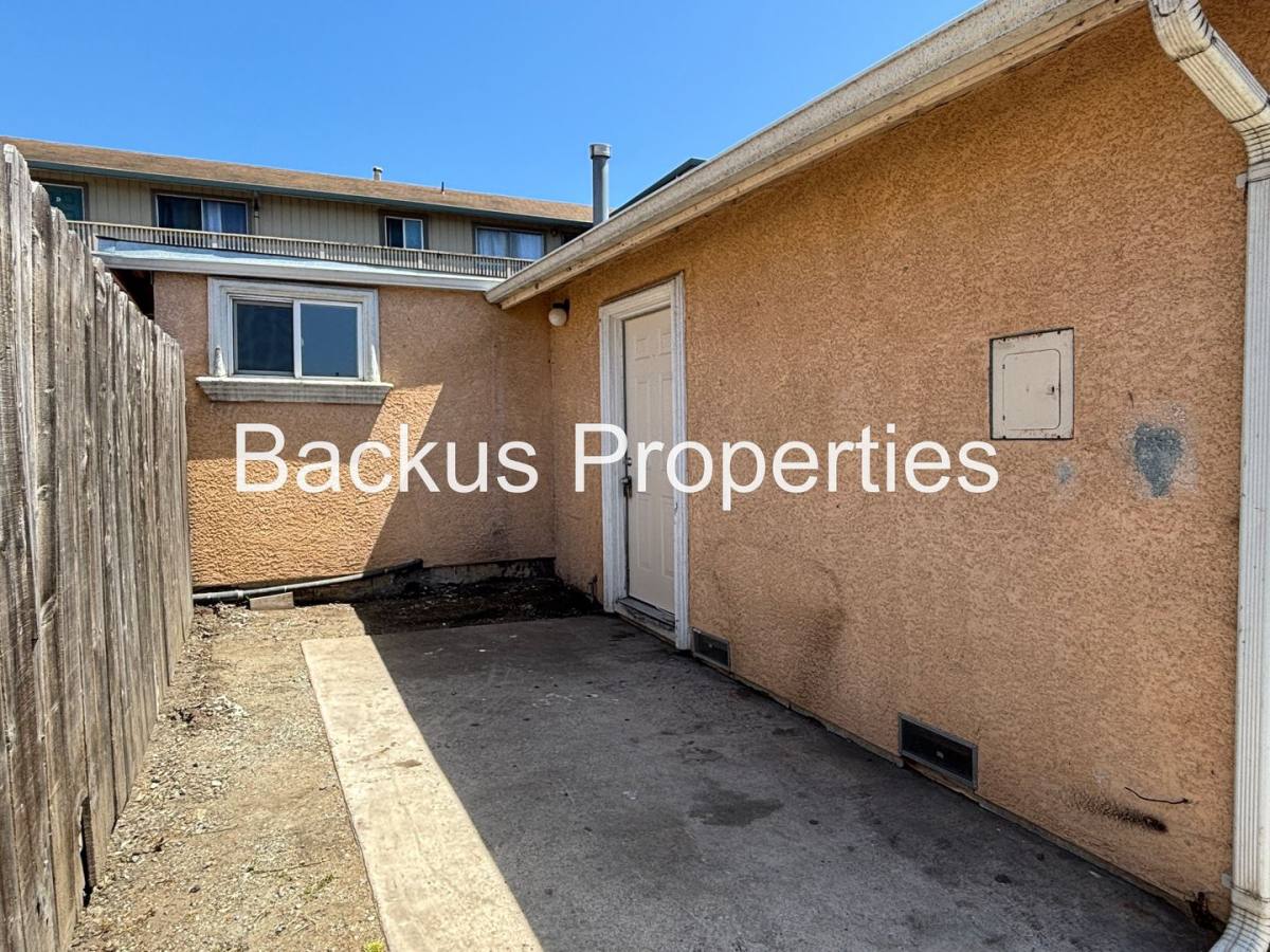 Apartment for rent at 516 James St, Salinas, CA 93905