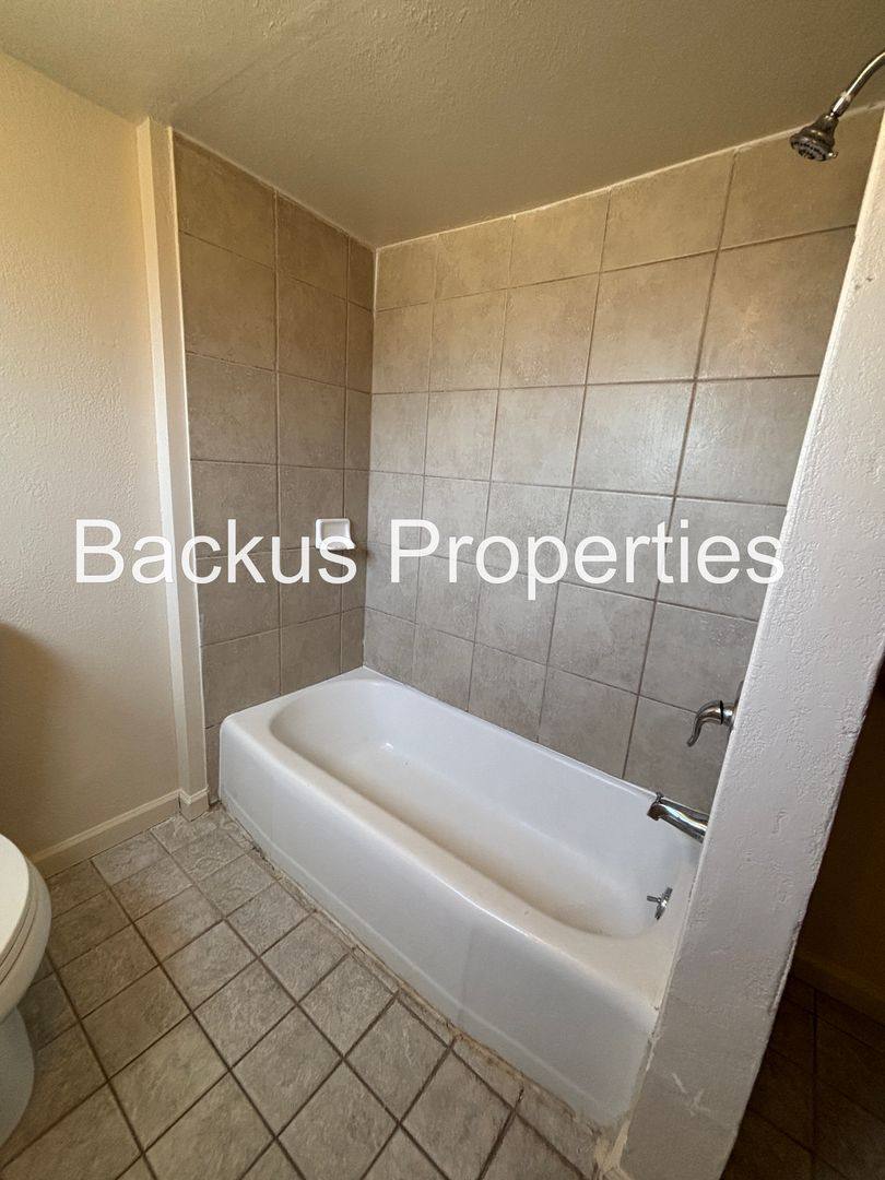 Apartment for rent at 516 James St, Salinas, CA 93905