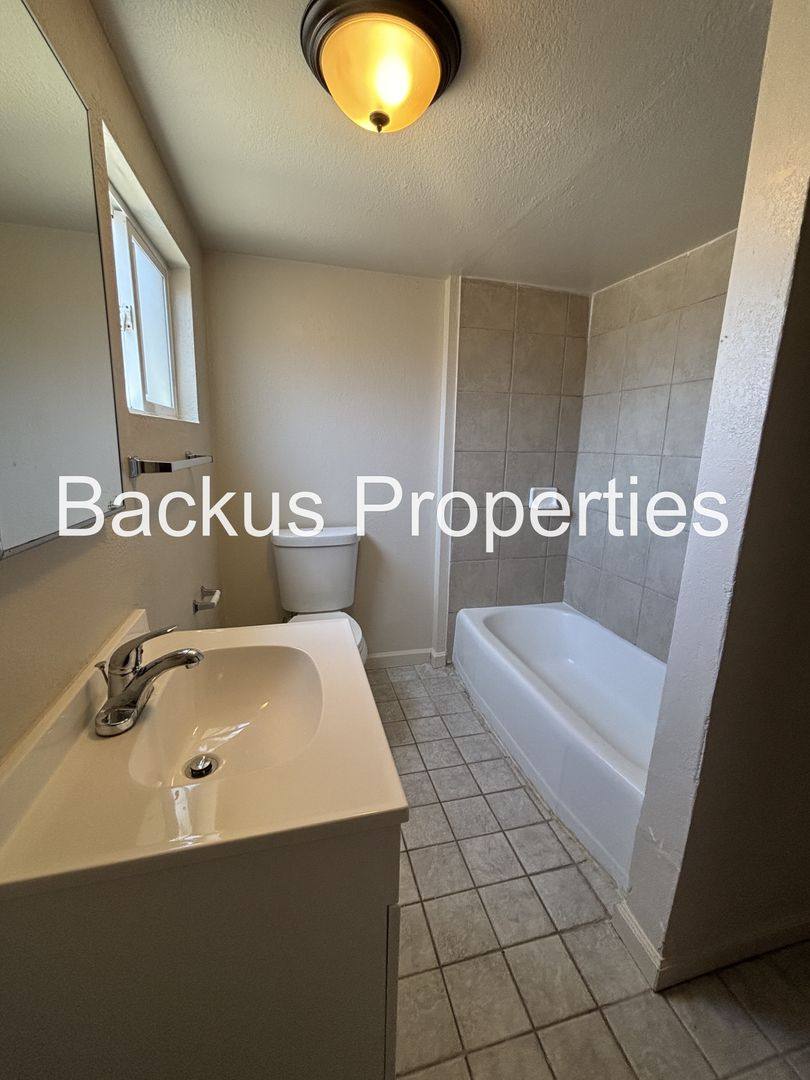 Apartment for rent at 516 James St, Salinas, CA 93905
