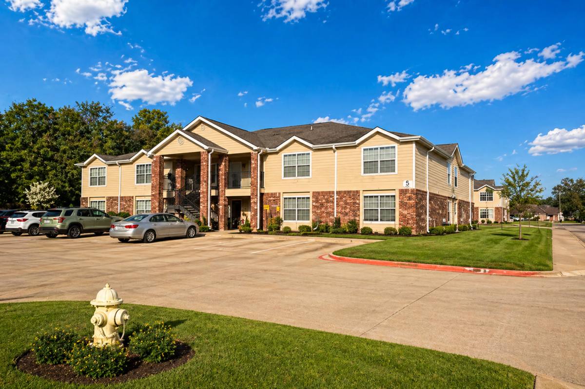 Apartment for rent at 1050 N Britt St, Siloam Springs, AR 72761