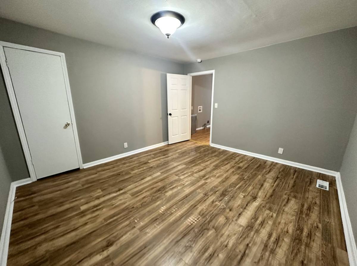Apartment for rent at 896 Locust Dr, Clarksville, TN 37040