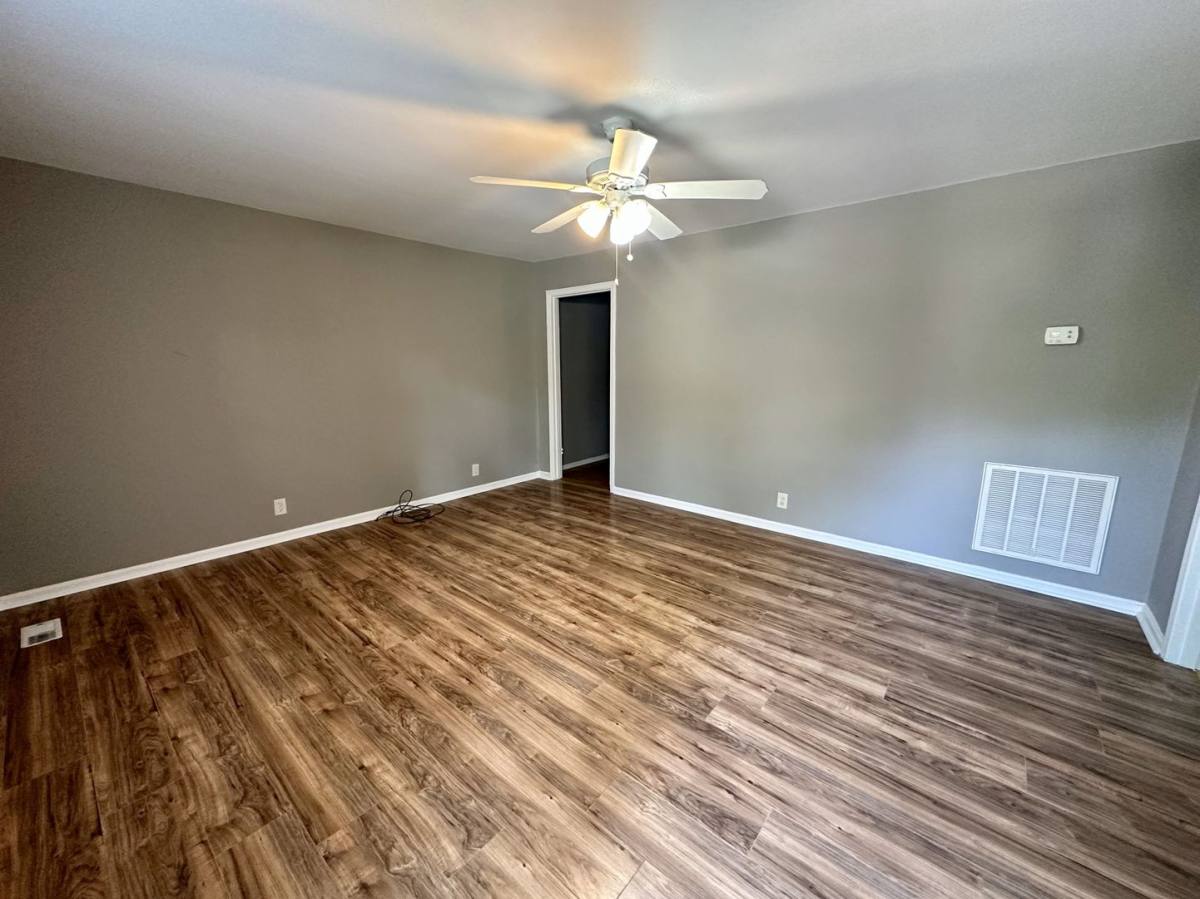 Apartment for rent at 896 Locust Dr, Clarksville, TN 37040