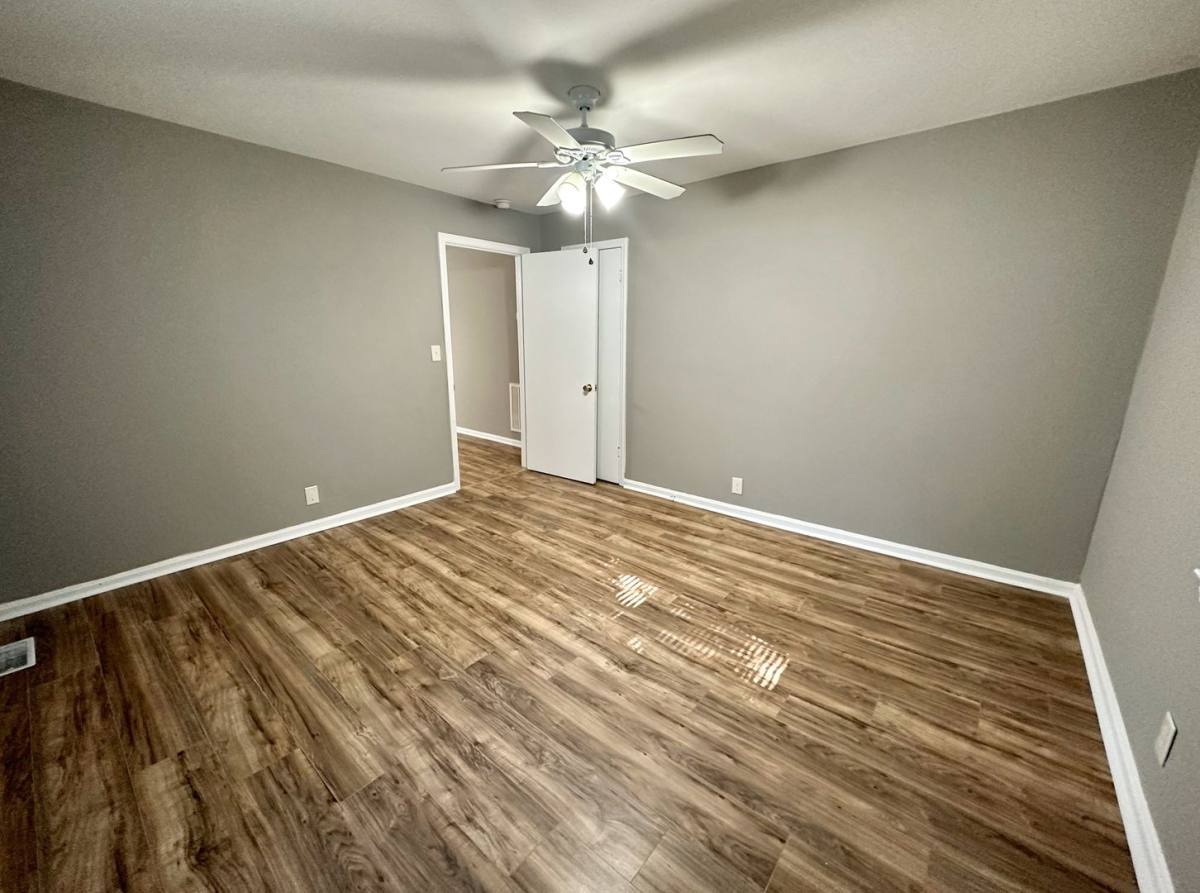 Apartment for rent at 896 Locust Dr, Clarksville, TN 37040