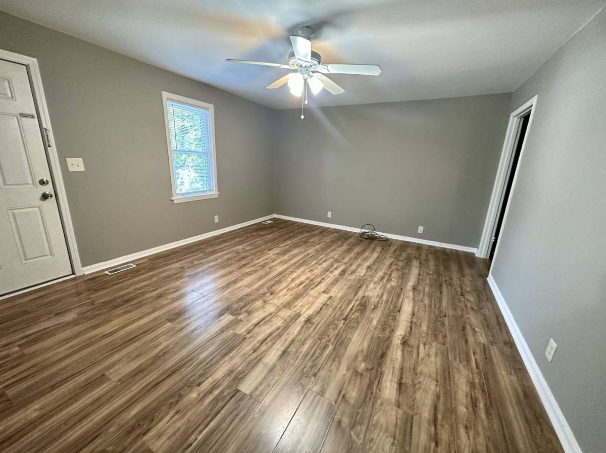 Apartment for rent at 896 Locust Dr, Clarksville, TN 37040