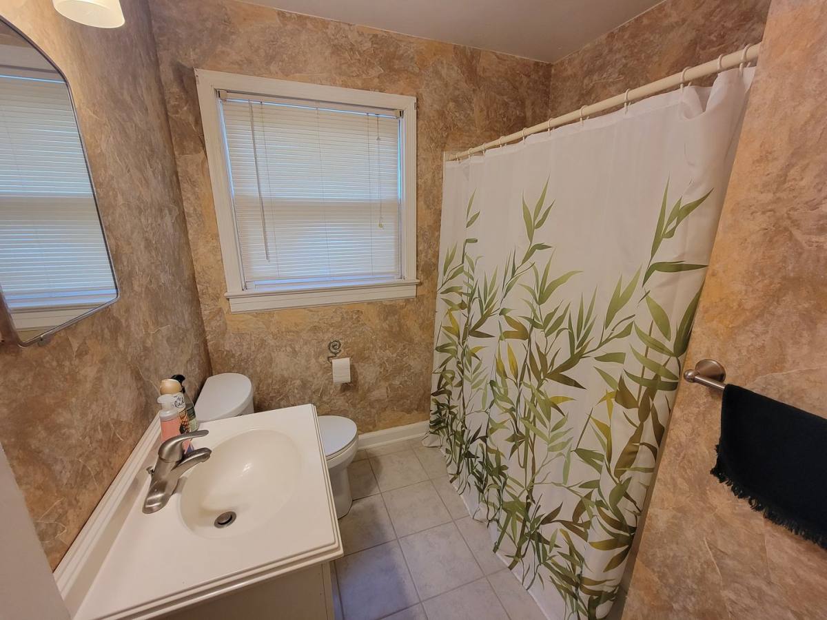 House for rent at 1304 Gracewood Dr, Greensboro, NC 27408