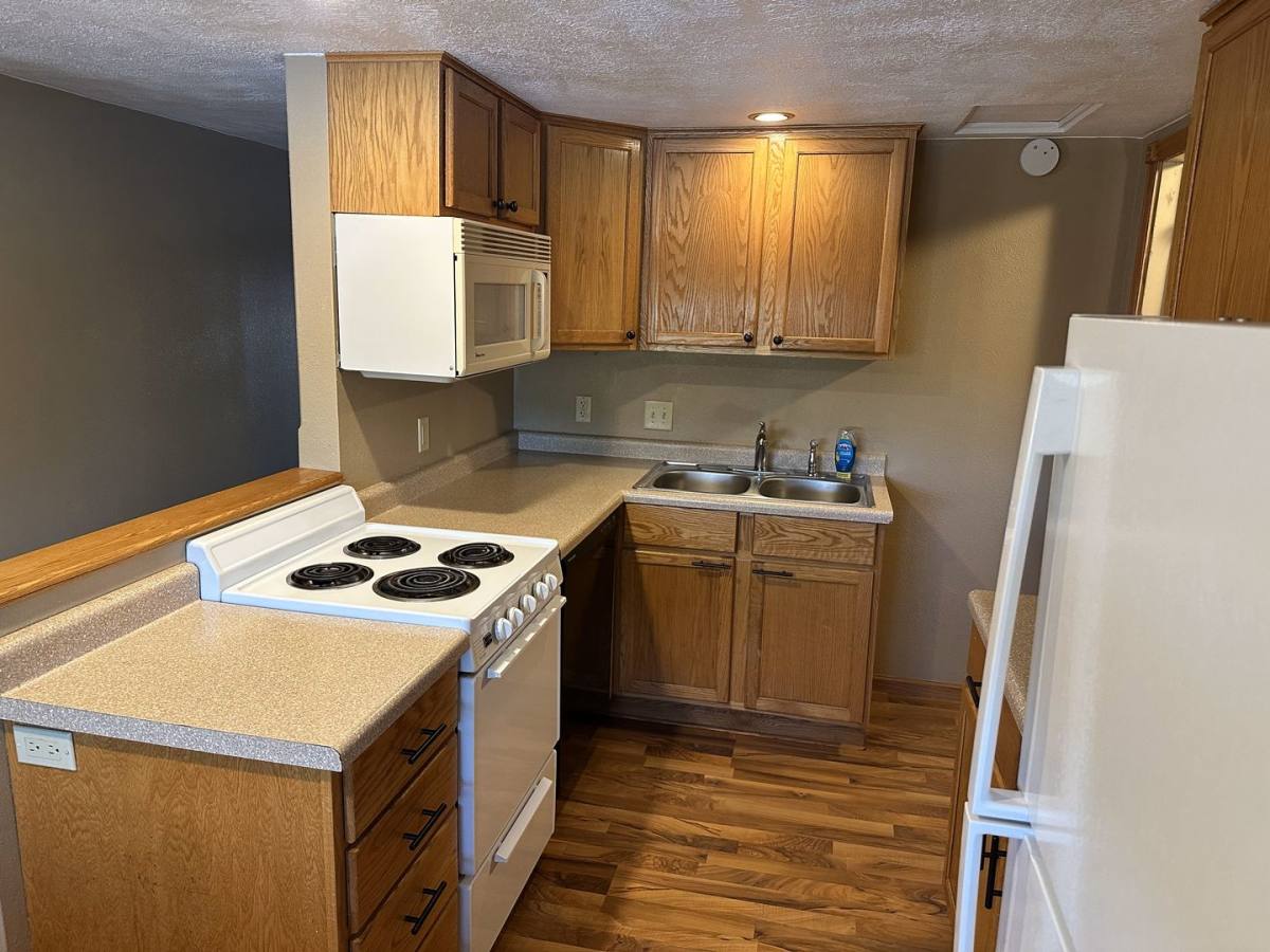 Apartment for rent at 716 S Iowa St, Mitchell, SD 57301