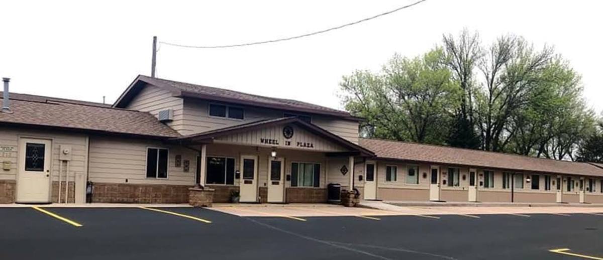 Apartment for rent at 716 S Iowa St, Mitchell, SD 57301