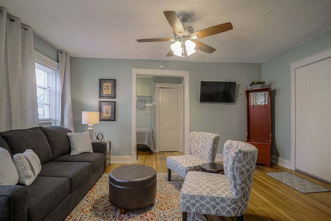 Apartment for rent at 3721 Broadway Blvd #11, Kansas City, MO 64111