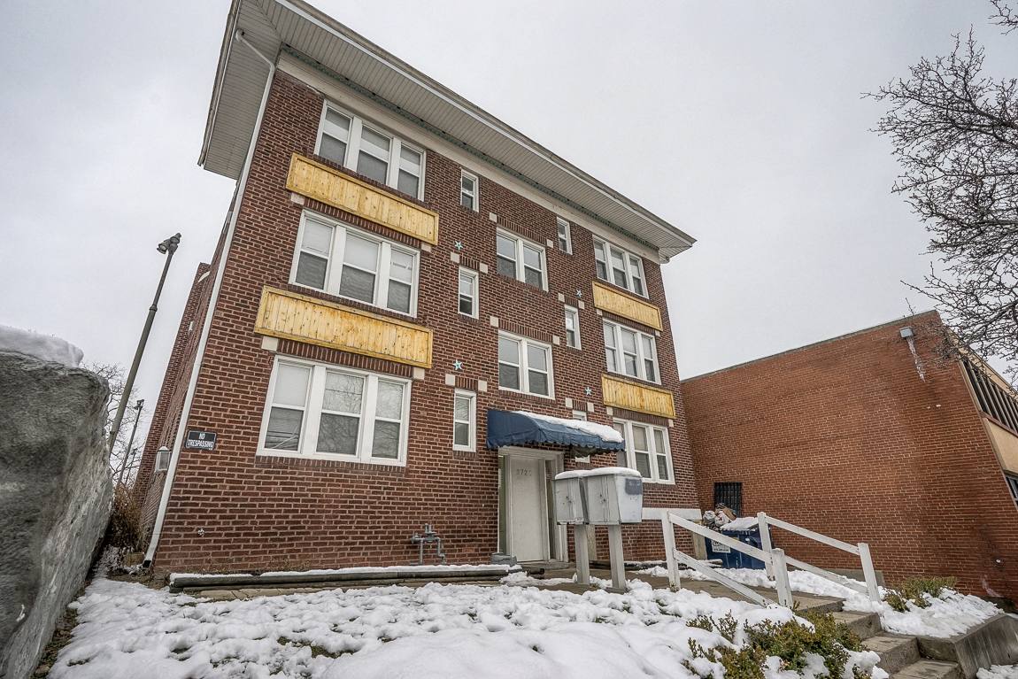 Apartment for rent at 3721 Broadway Blvd #11, Kansas City, MO 64111