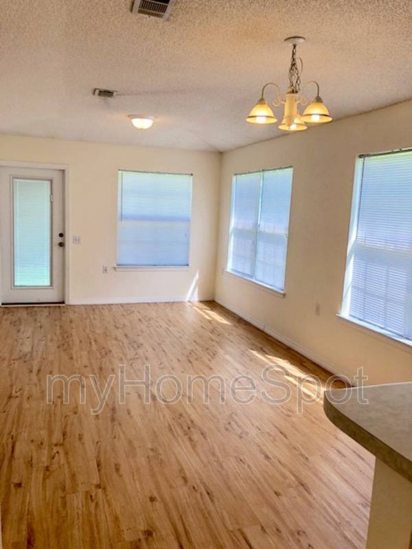 House for rent at 9692 Cobblebrook Dr, Pensacola, FL 32506