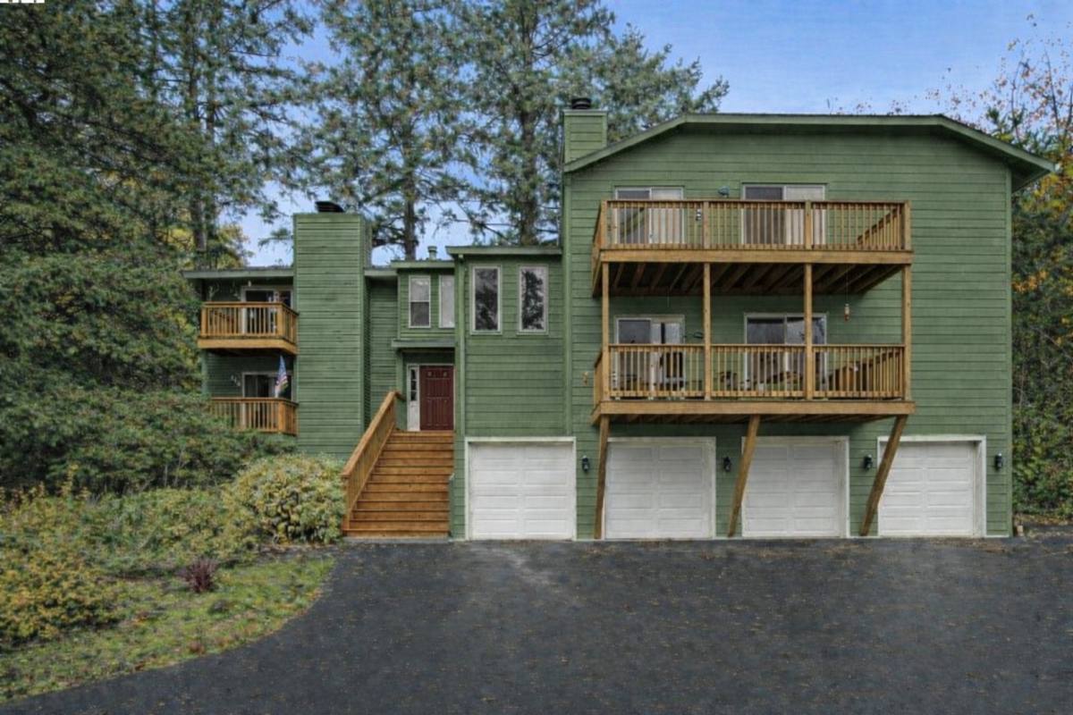 Apartment for rent at 304 Cervantes, Lake Oswego, OR 97035