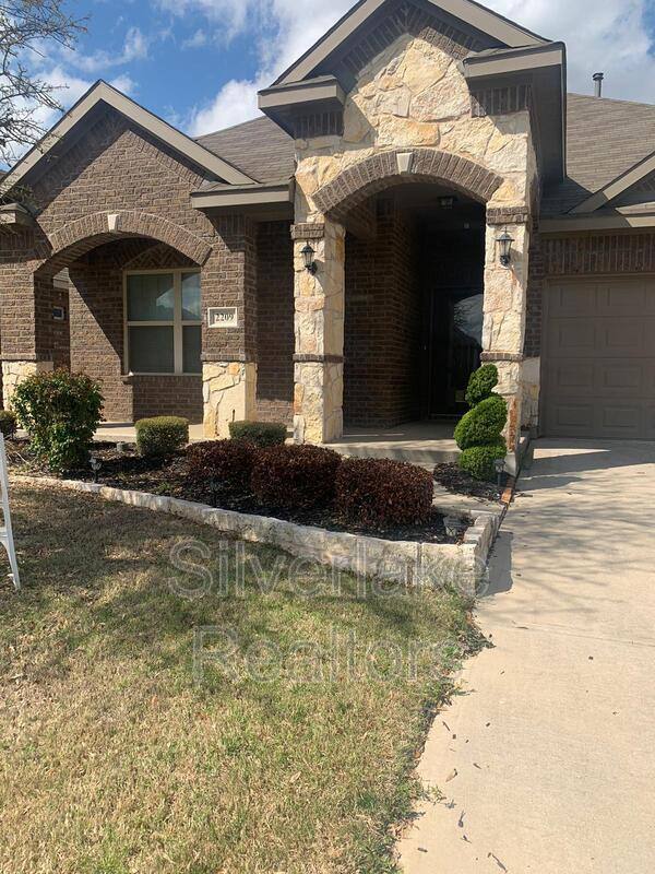 House for rent at 2209 Scott Creek Dr, Little Elm, TX 75068