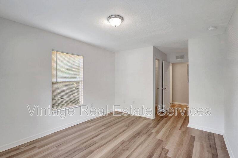 House for rent at 720 Newton Ave, Saint Petersburg, FL 33701