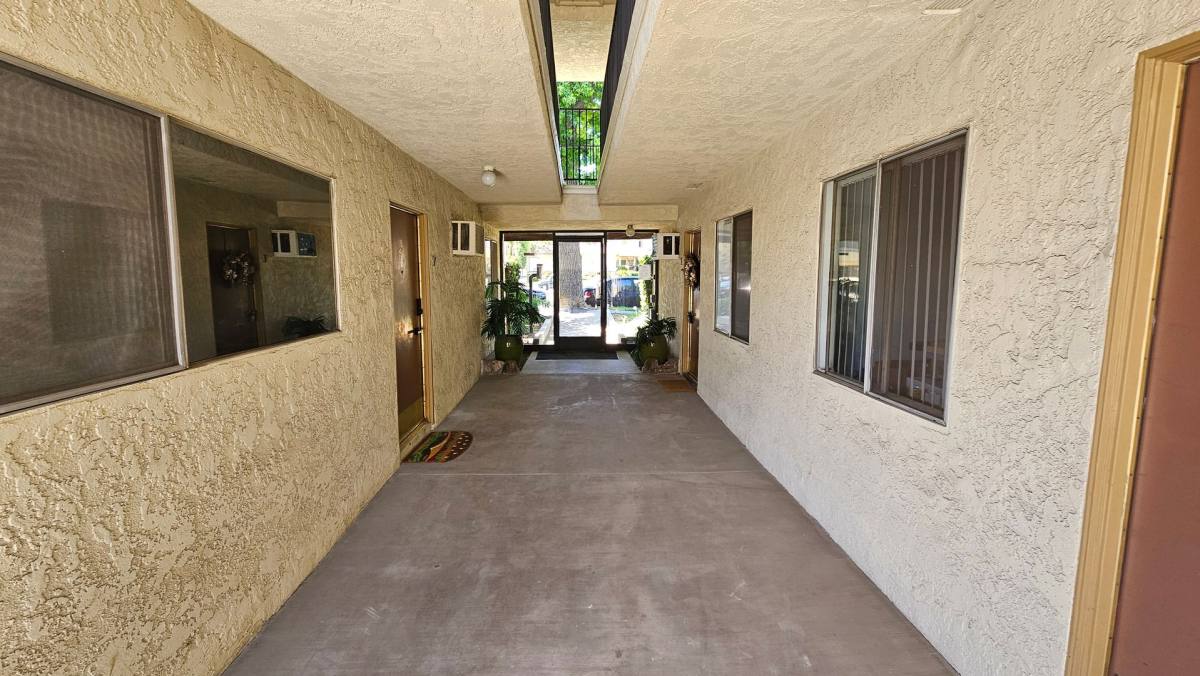 Apartment for rent at 350 S Sierra Madre Blvd, Pasadena, CA 91107