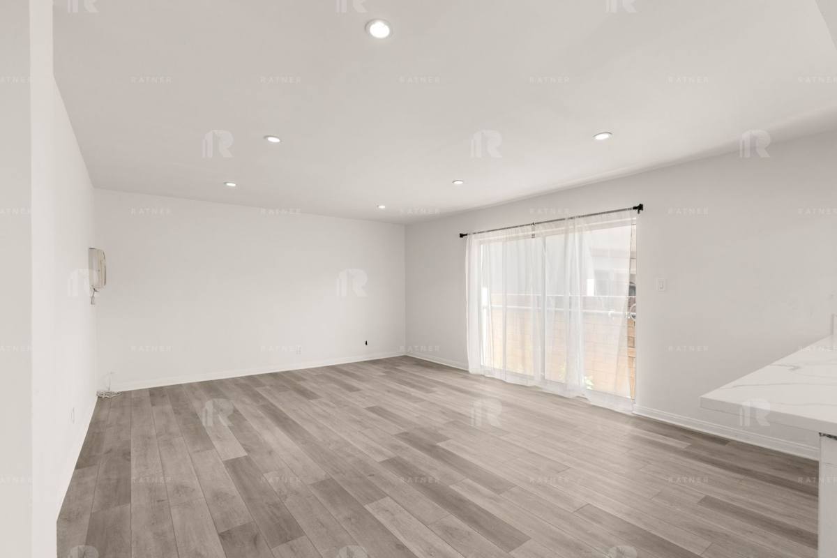 Apartment for rent at 350 S Sierra Madre Blvd, Pasadena, CA 91107