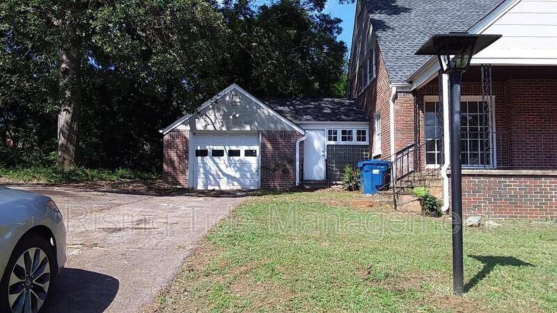 House for rent at 229 Pinewood Ave, Birmingham, AL 35228