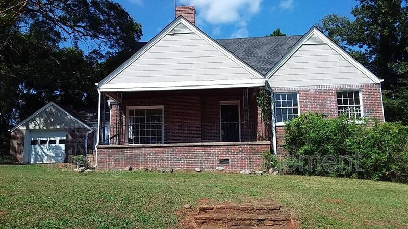 House for rent at 229 Pinewood Ave, Birmingham, AL 35228