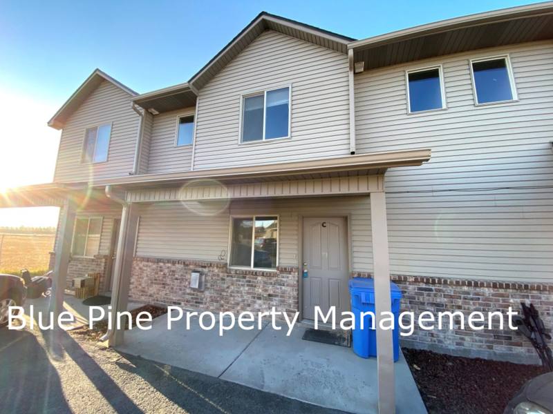 Townhouse for rent at 1512 N Stevens Dr #C, Idaho Falls, ID 83401