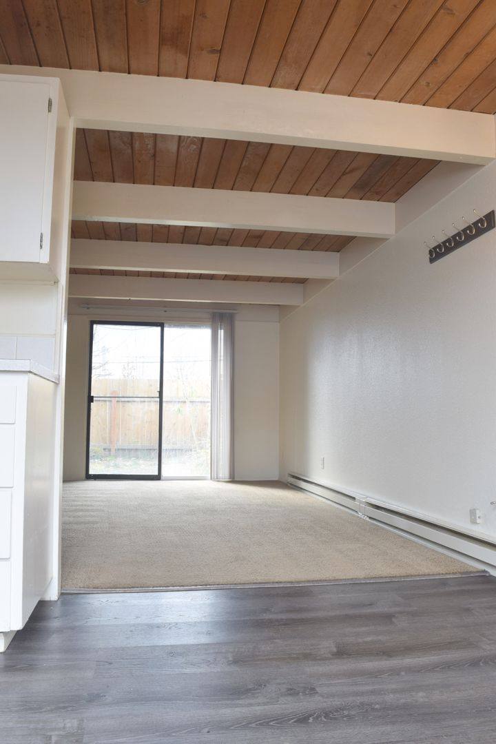 Apartment for rent at 1417 - 1443 NW Highland Dr, Corvallis, OR 97330