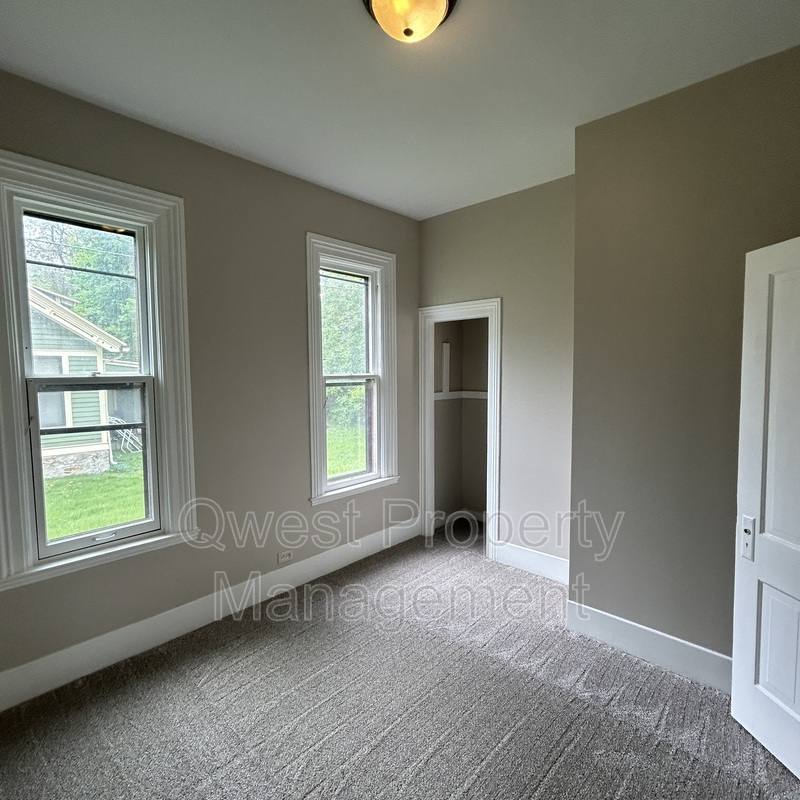 Apartment for rent at 221 Hollister Ave SE #1, Grand Rapids, MI 49506