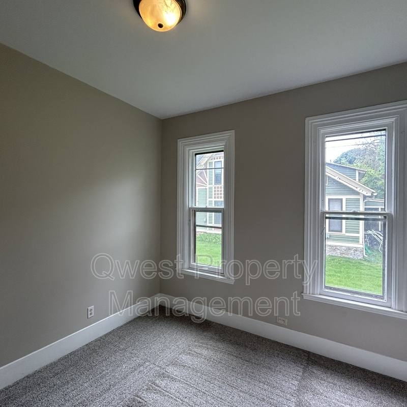 Apartment for rent at 221 Hollister Ave SE #1, Grand Rapids, MI 49506