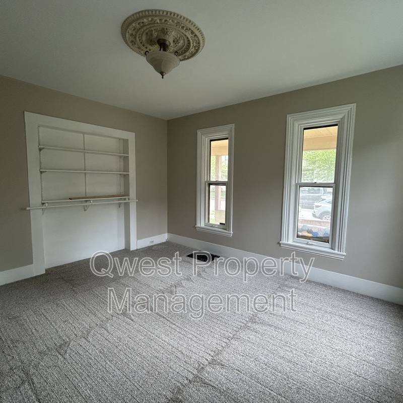 Apartment for rent at 221 Hollister Ave SE #1, Grand Rapids, MI 49506