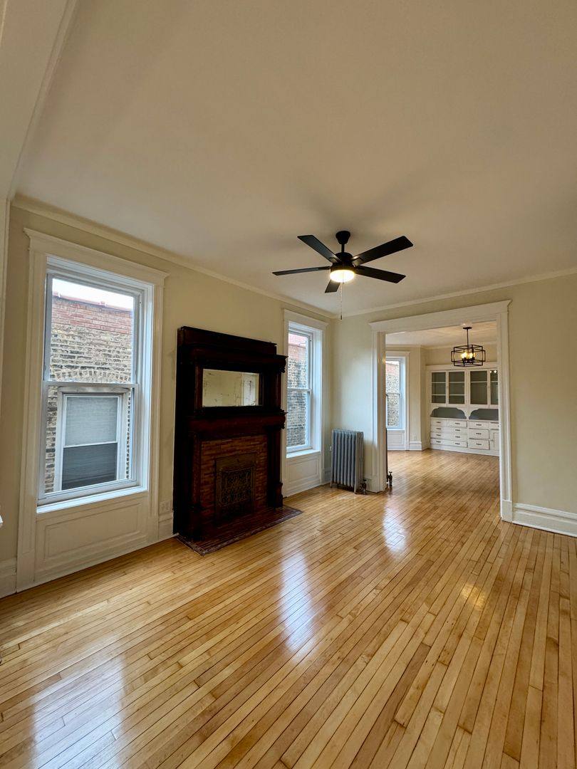 Apartment for rent at 3801 N Lincoln Ave, Chicago, IL 60613