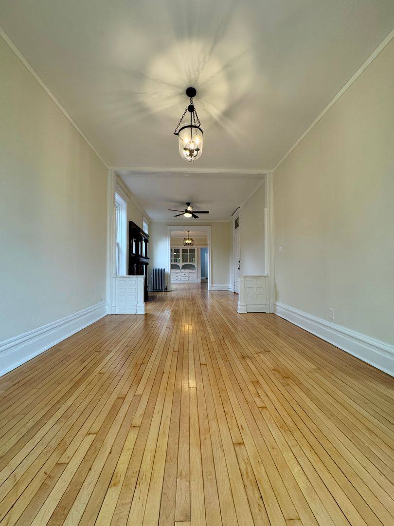 Apartment for rent at 3801 N Lincoln Ave, Chicago, IL 60613